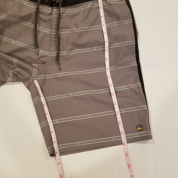 Quiksilver Men's Size 30 Waterman Collection Grey/Gray Striped Boardsho… - Picture 8 of 9